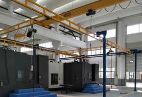 自立起重机及环链电动葫芦在纺织机械厂的应用