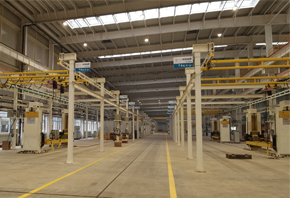 自立起重机在机车转向架拆装工位的应用